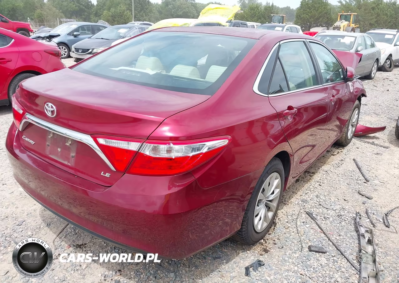 2015 Toyota Camry Le VIN:4T1BF1FK3FU903276 - 4