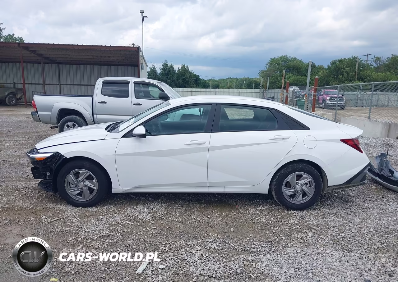 2026 Hyundai Elantra Se VIN:KMHLL4DG1TU207203 - 15