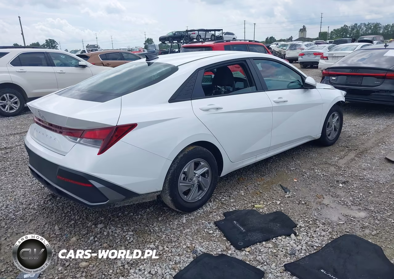 2026 Hyundai Elantra Se VIN:KMHLL4DG1TU207203 - 4