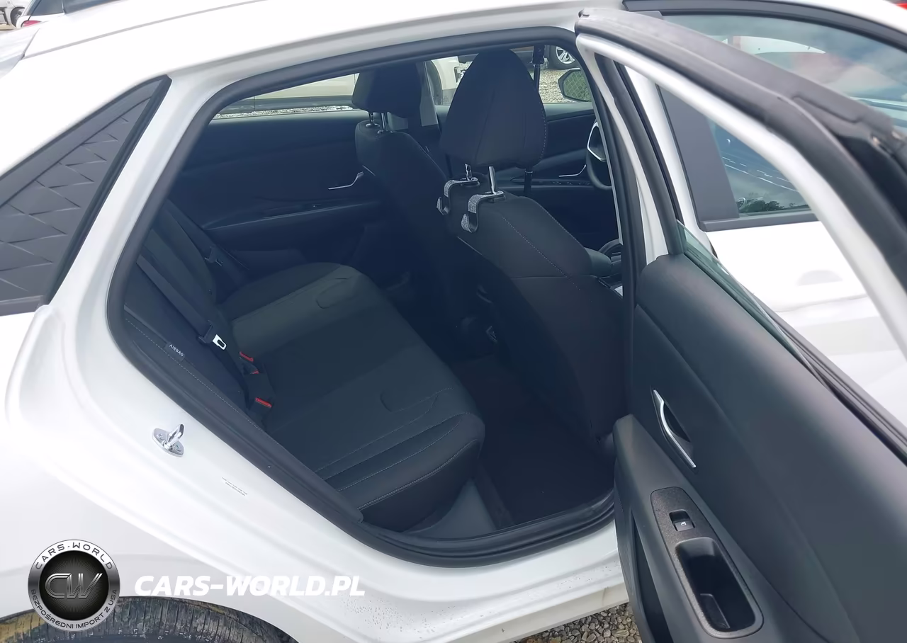 2026 Hyundai Elantra Se VIN:KMHLL4DG1TU207203 - 8