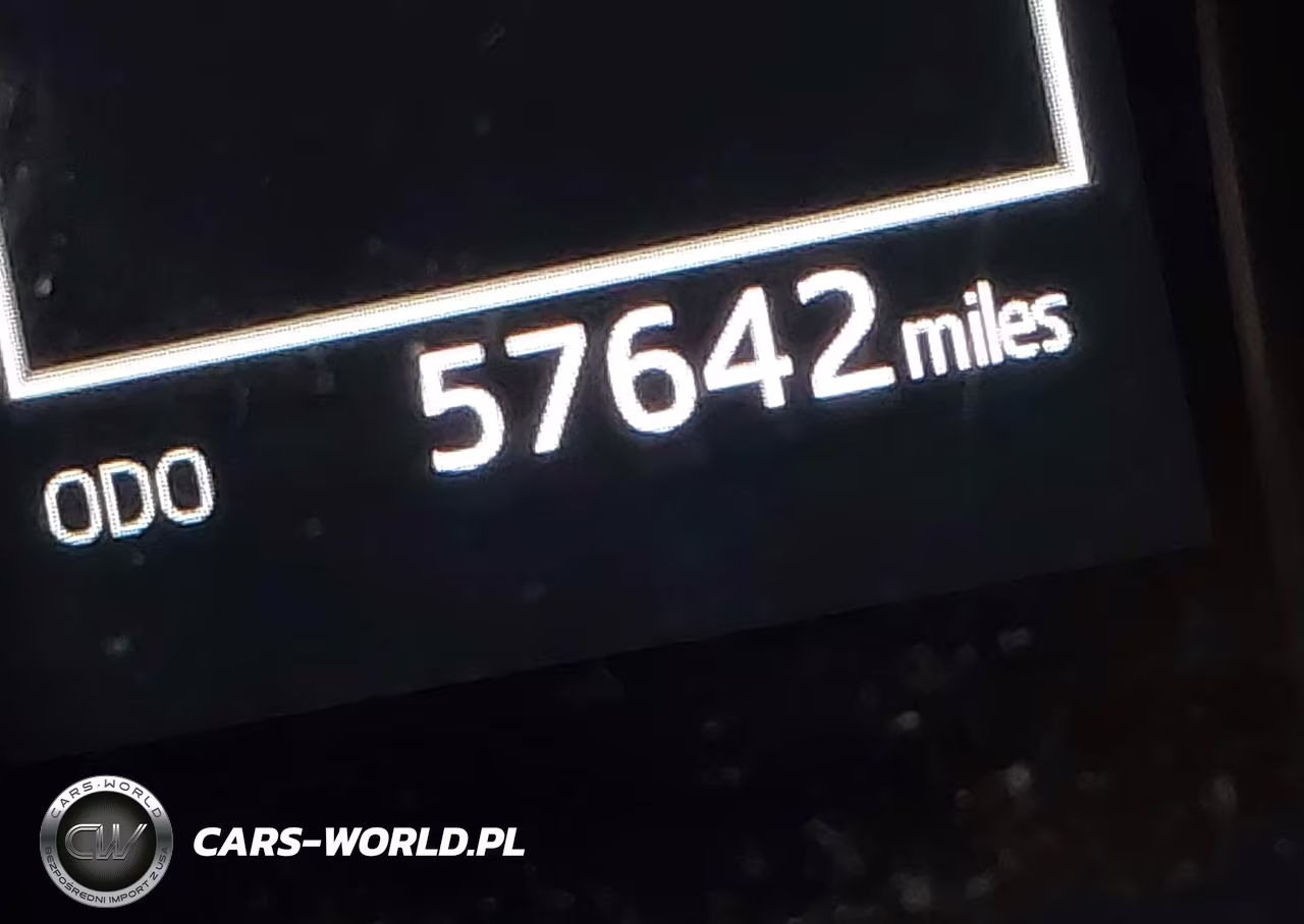 2020 Toyota Camry Le Hybrid VIN:4T1C31AK0LU530116 - 17