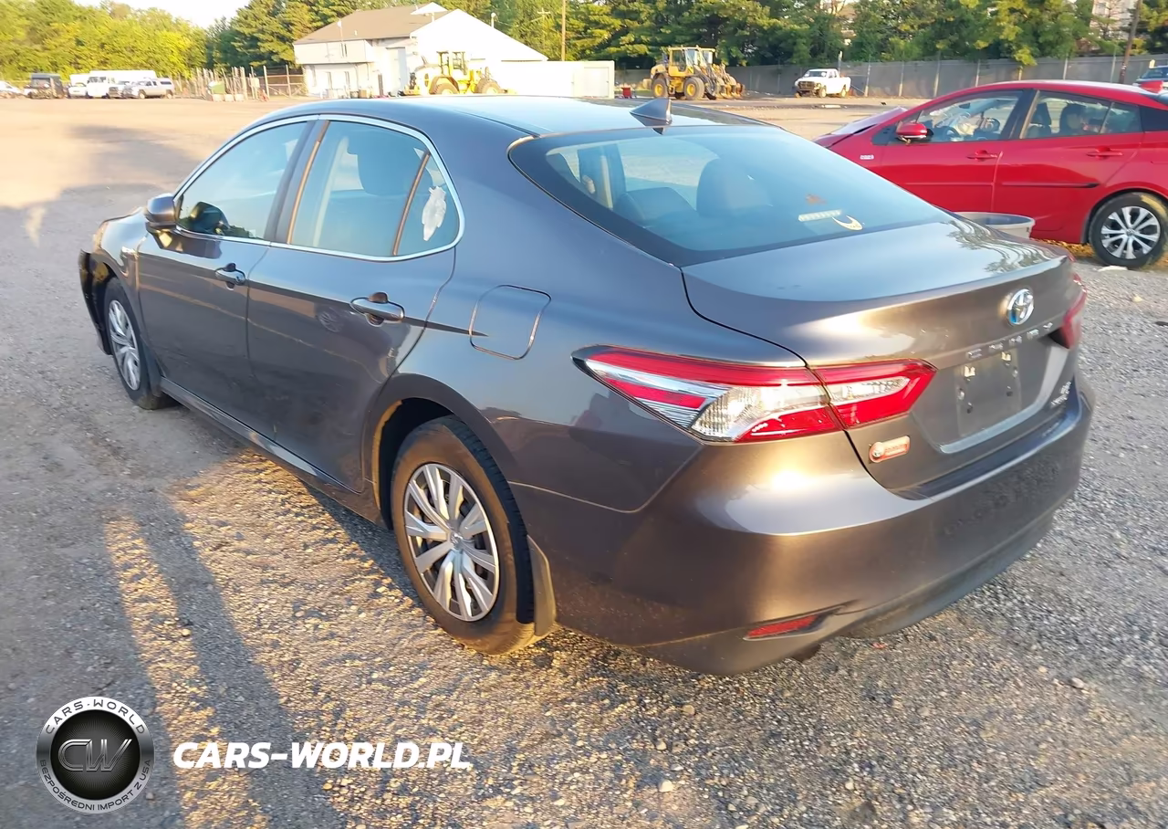 2020 Toyota Camry Le Hybrid VIN:4T1C31AK0LU530116 - 3