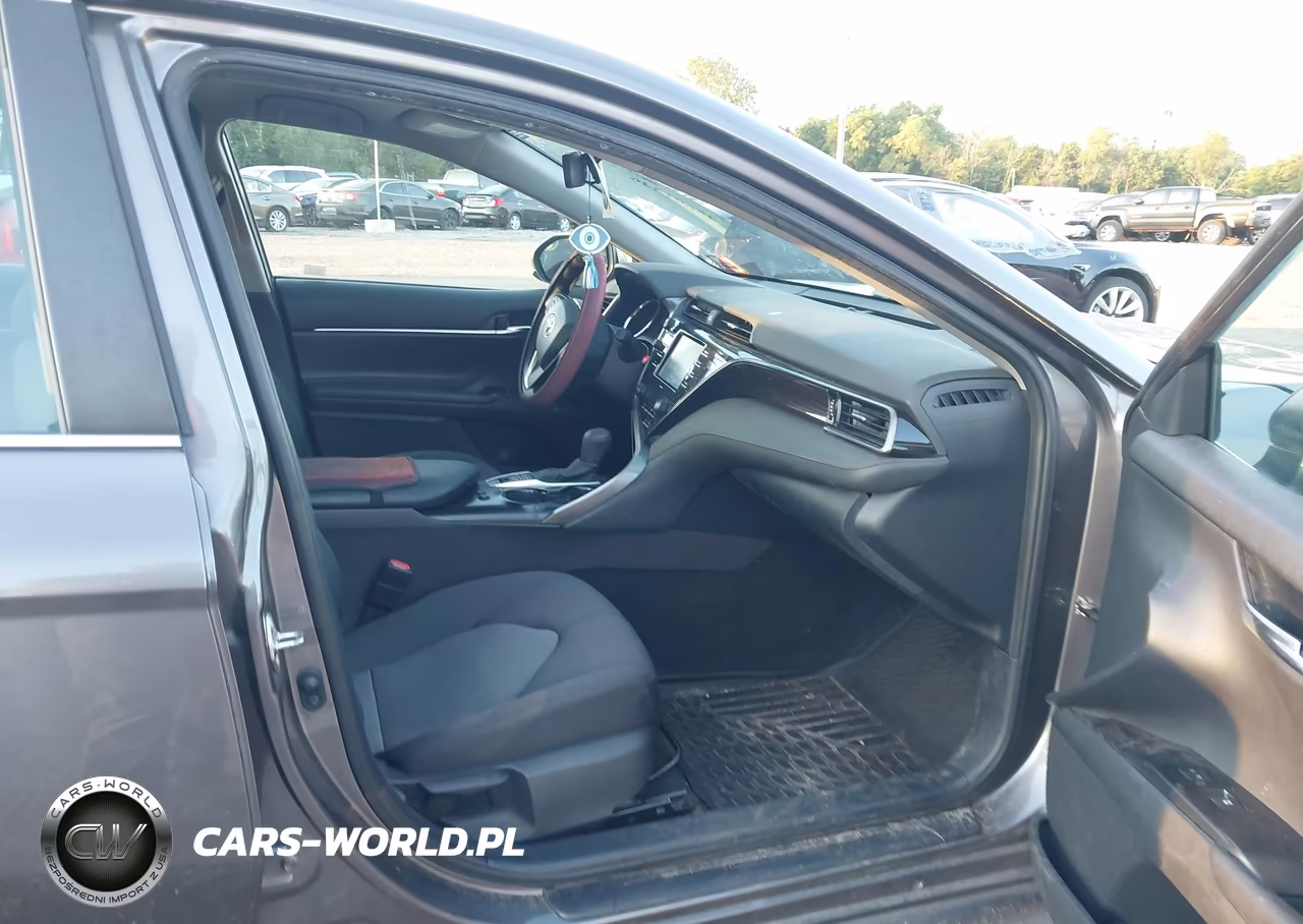 2020 Toyota Camry Le Hybrid VIN:4T1C31AK0LU530116 - 5