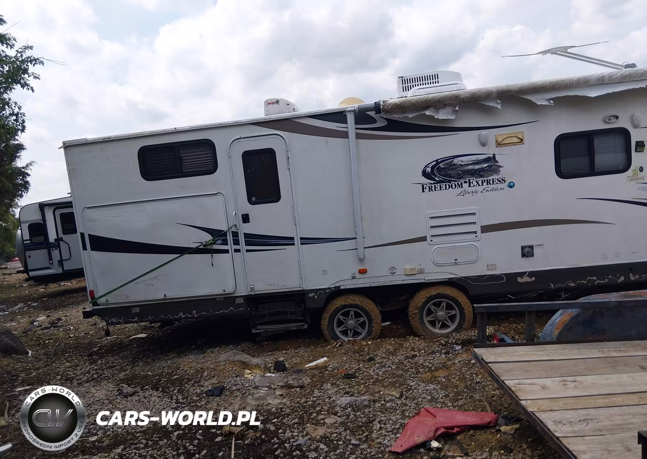 2013 Coachmen Other VIN:5ZT2FEWB8DA008388 - 4