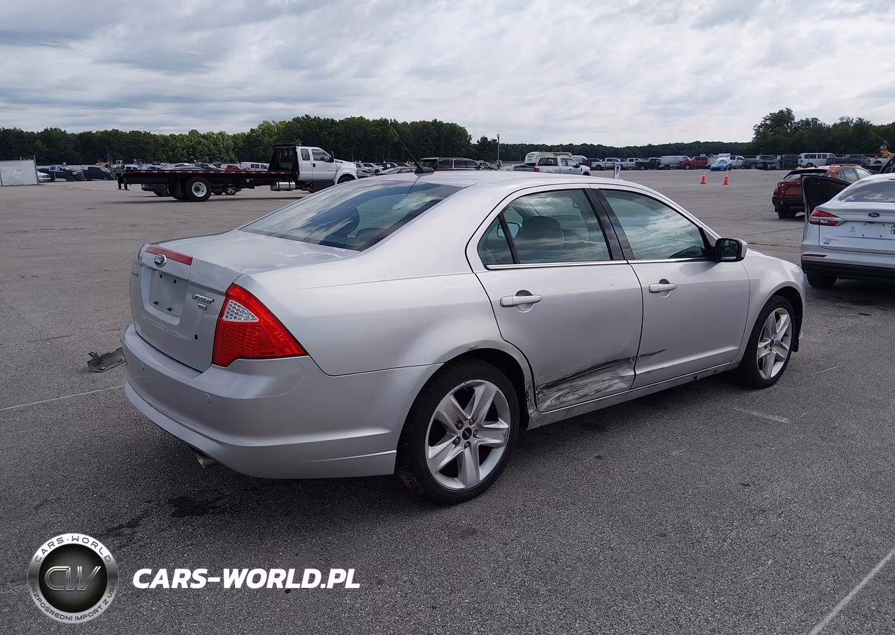 2012 Ford Fusion Sport VIN:3FAHP0DC3CR172102 - 4