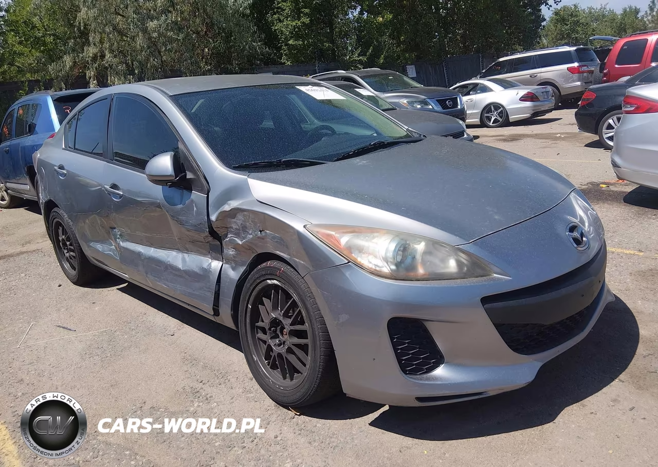 2013 Mazda 3 I