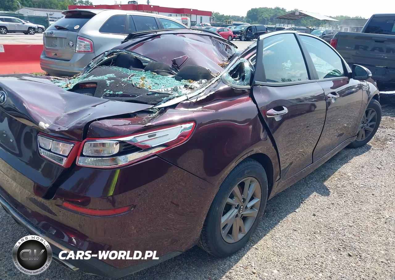 2019 Kia Optima Lx VIN:5XXGT4L39KG339893 - 18
