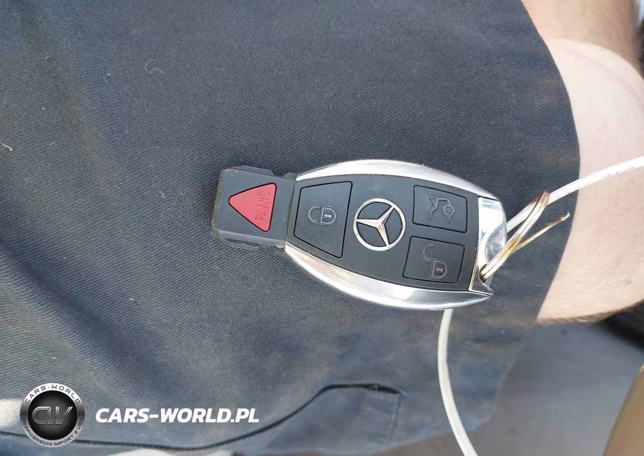 2011 Mercedes-Benz E 350 4Matic VIN:WDDHF8HBXBA351880 - 11