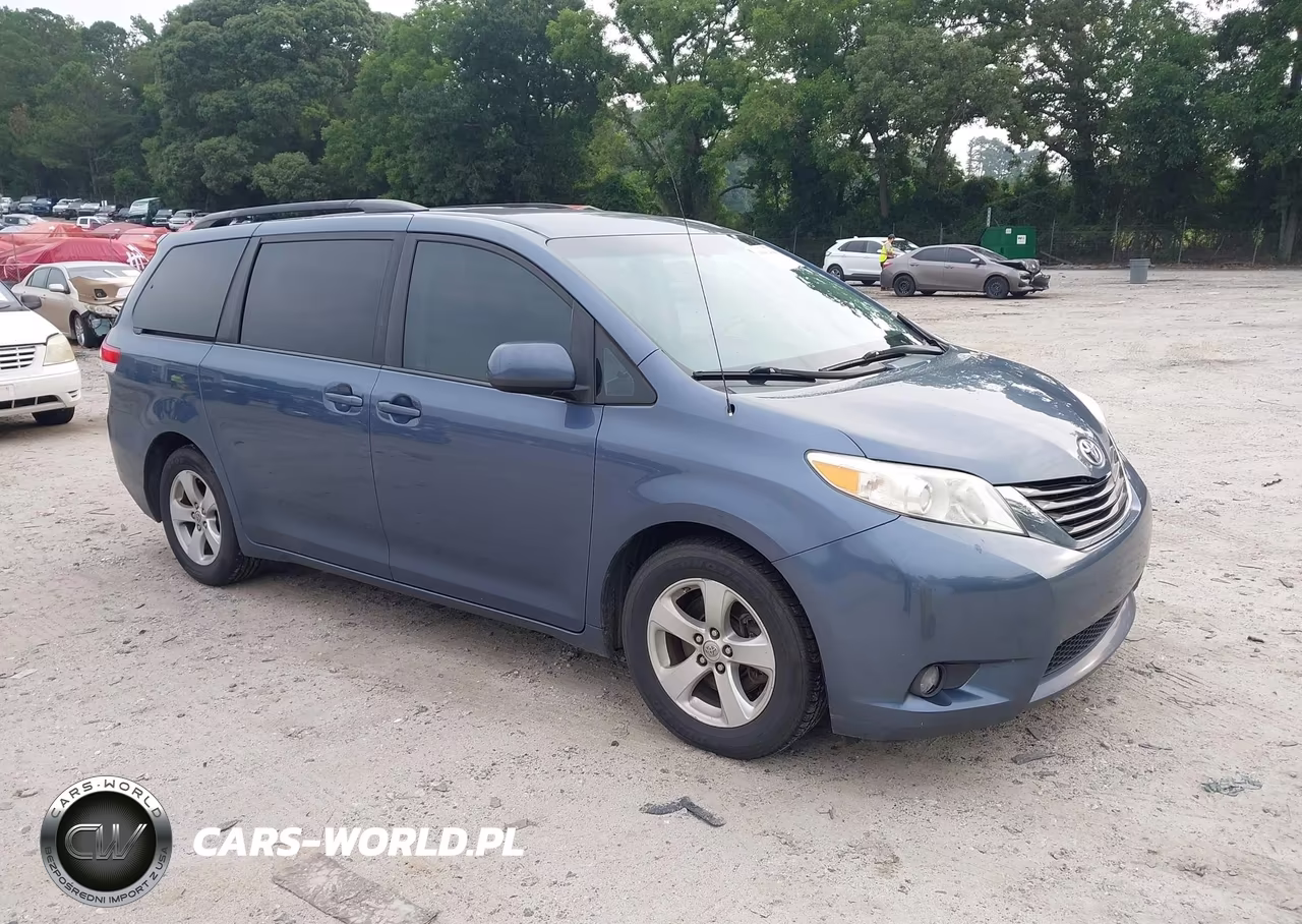 2014 Toyota Sienna Le V6 8 Passenger – zdjęcie 1 z 16