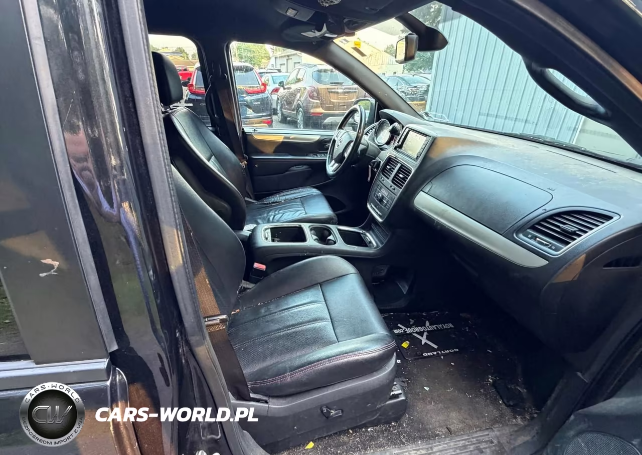 2018 Dodge Grand Caravan Gt VIN:2C4RDGEG3JR344438 - 5