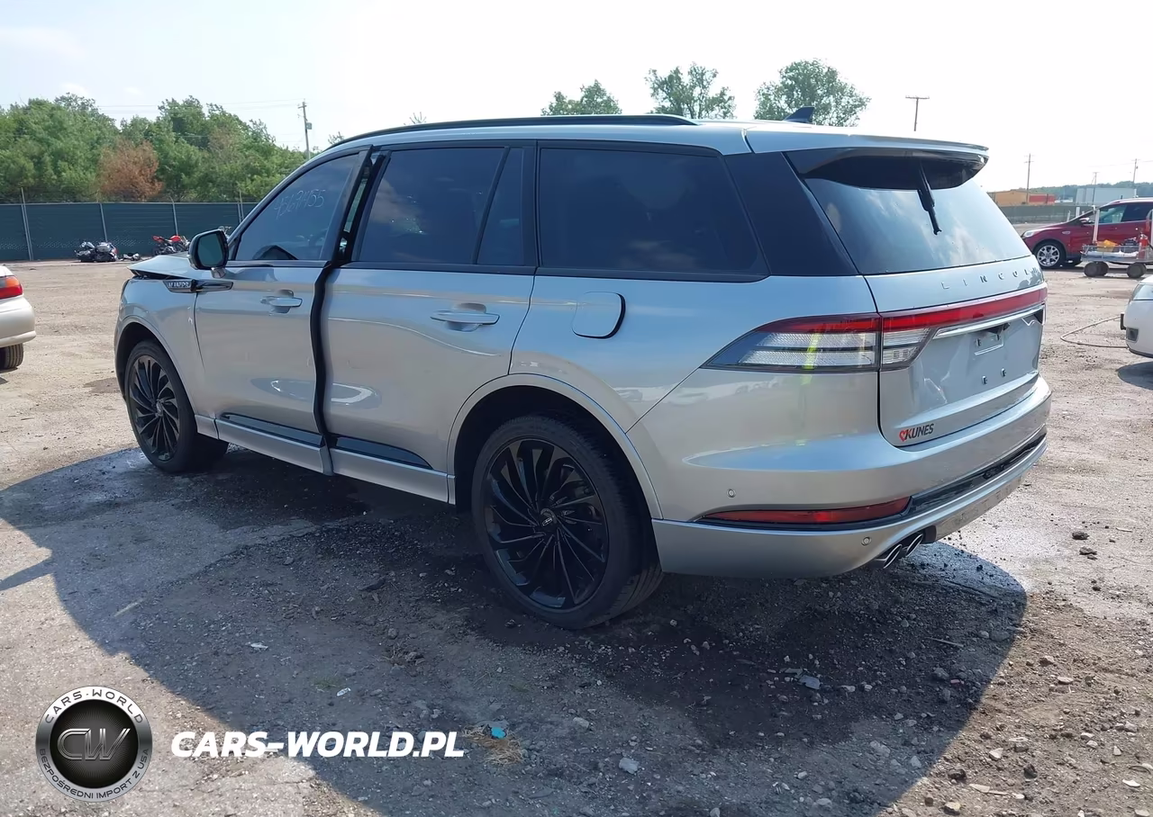 2023 Lincoln Aviator Reserve VIN:5LM5J7XC5PGL27869 - 3