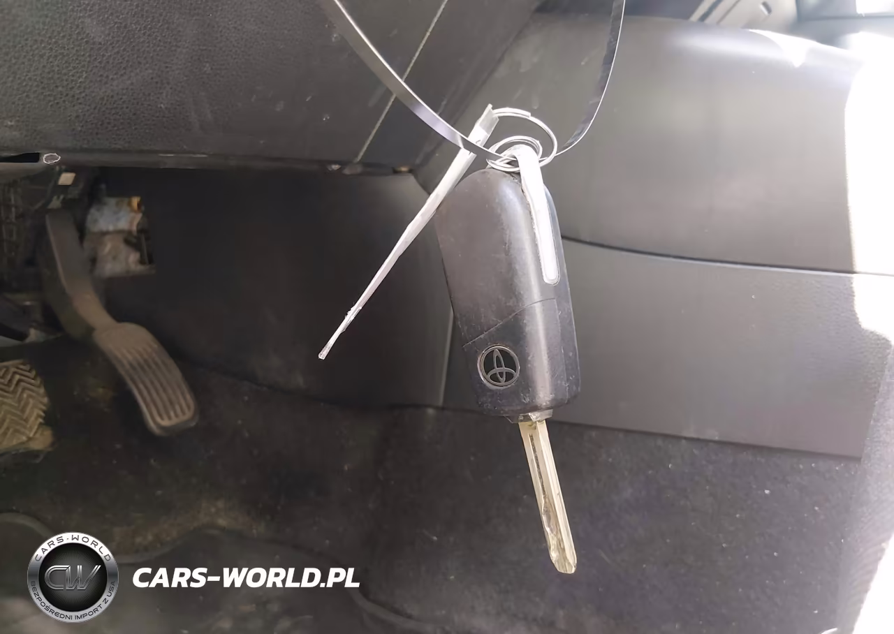 2020 Toyota Corolla Le VIN:5YFEPRAEXLP054089 - 11