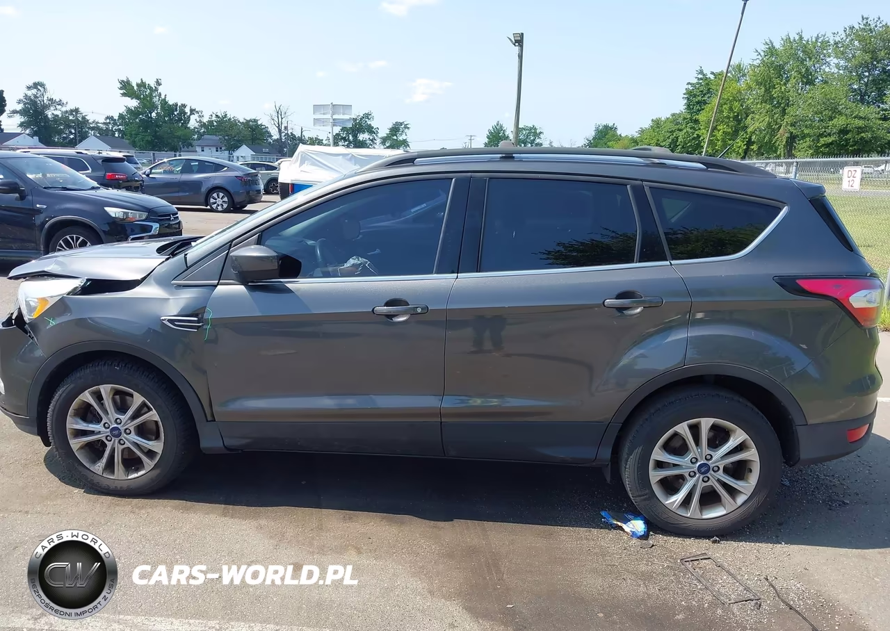 2017 Ford Escape Se VIN:1FMCU9GD7HUD72045 - 14