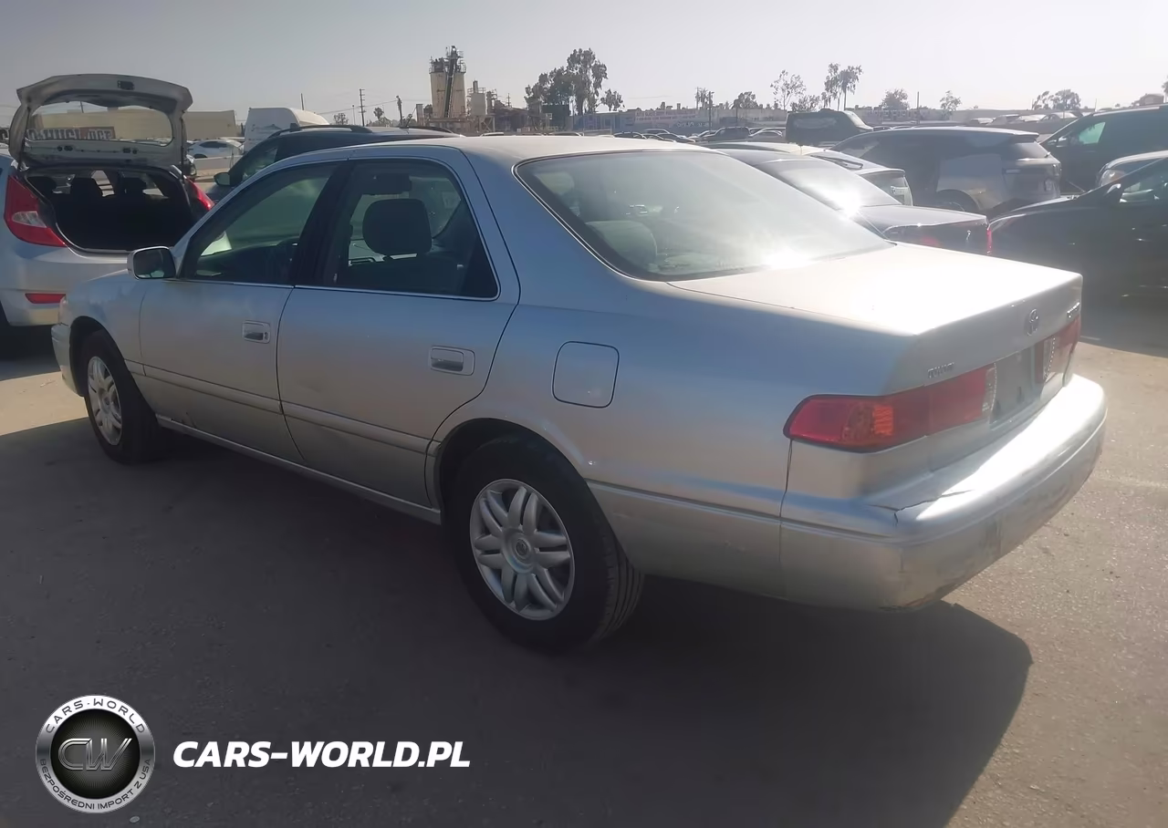 2000 Toyota Camry Le VIN:JT2BG22K1Y0505595 - 3