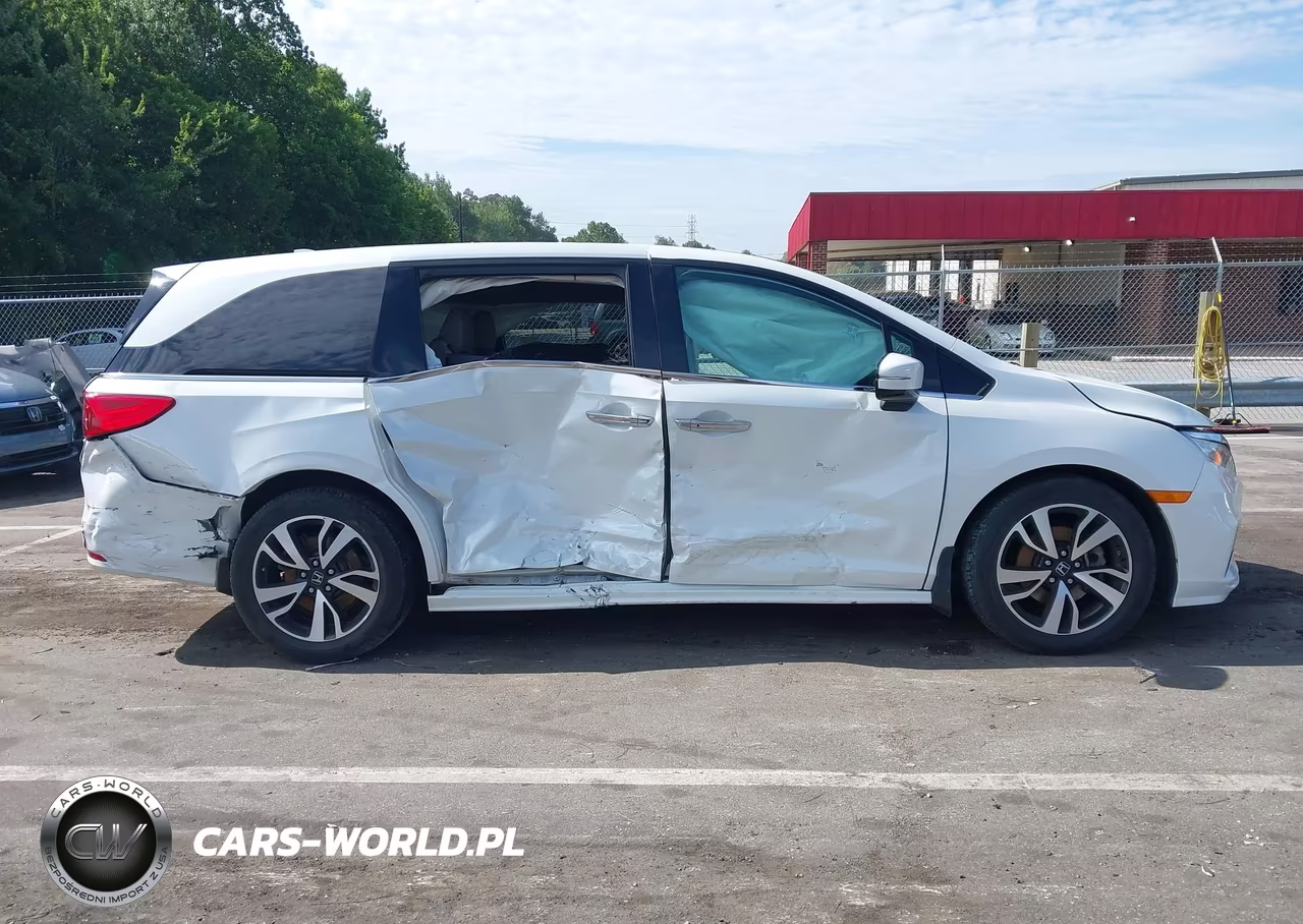 2020 Honda Odyssey Elite VIN:5FNRL6H9XLB054321 - 14