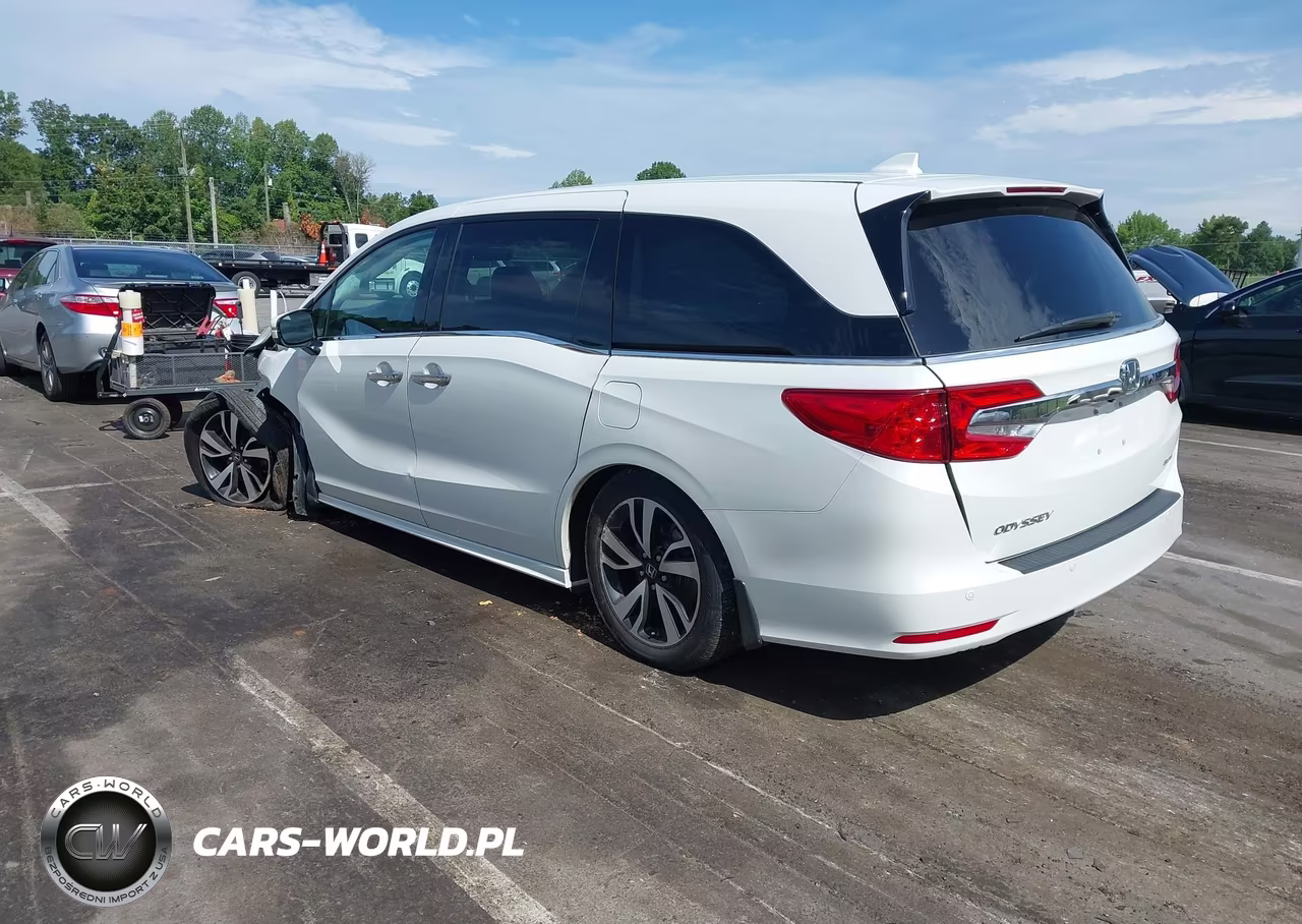 2020 Honda Odyssey Elite VIN:5FNRL6H9XLB054321 - 3