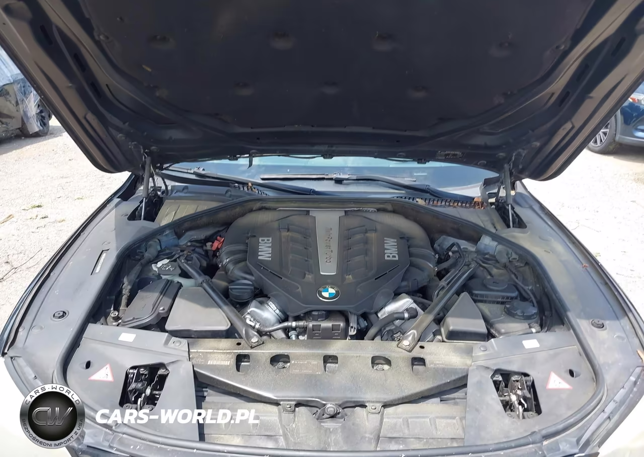 2012 BMW 750I VIN:WBAKA8C57CDS99587 - 10
