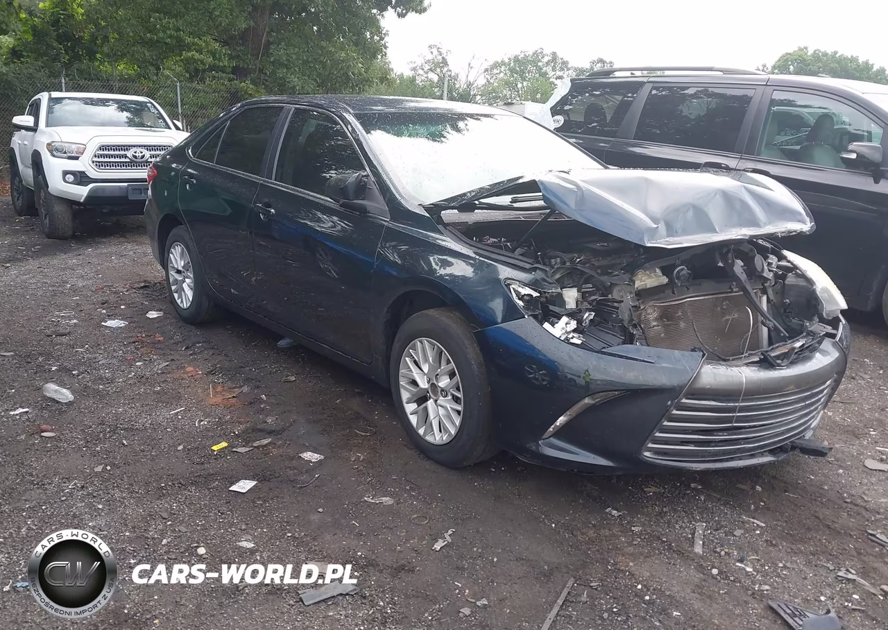 2017 Toyota Camry Le – zdjęcie 1 z 18