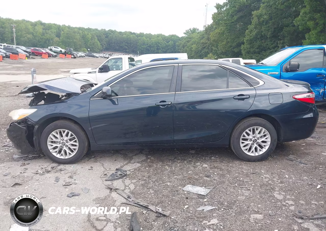 2017 Toyota Camry Le VIN:4T1BF1FK2HU714668 - 14
