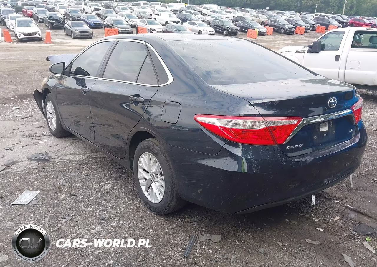 2017 Toyota Camry Le VIN:4T1BF1FK2HU714668 - 3