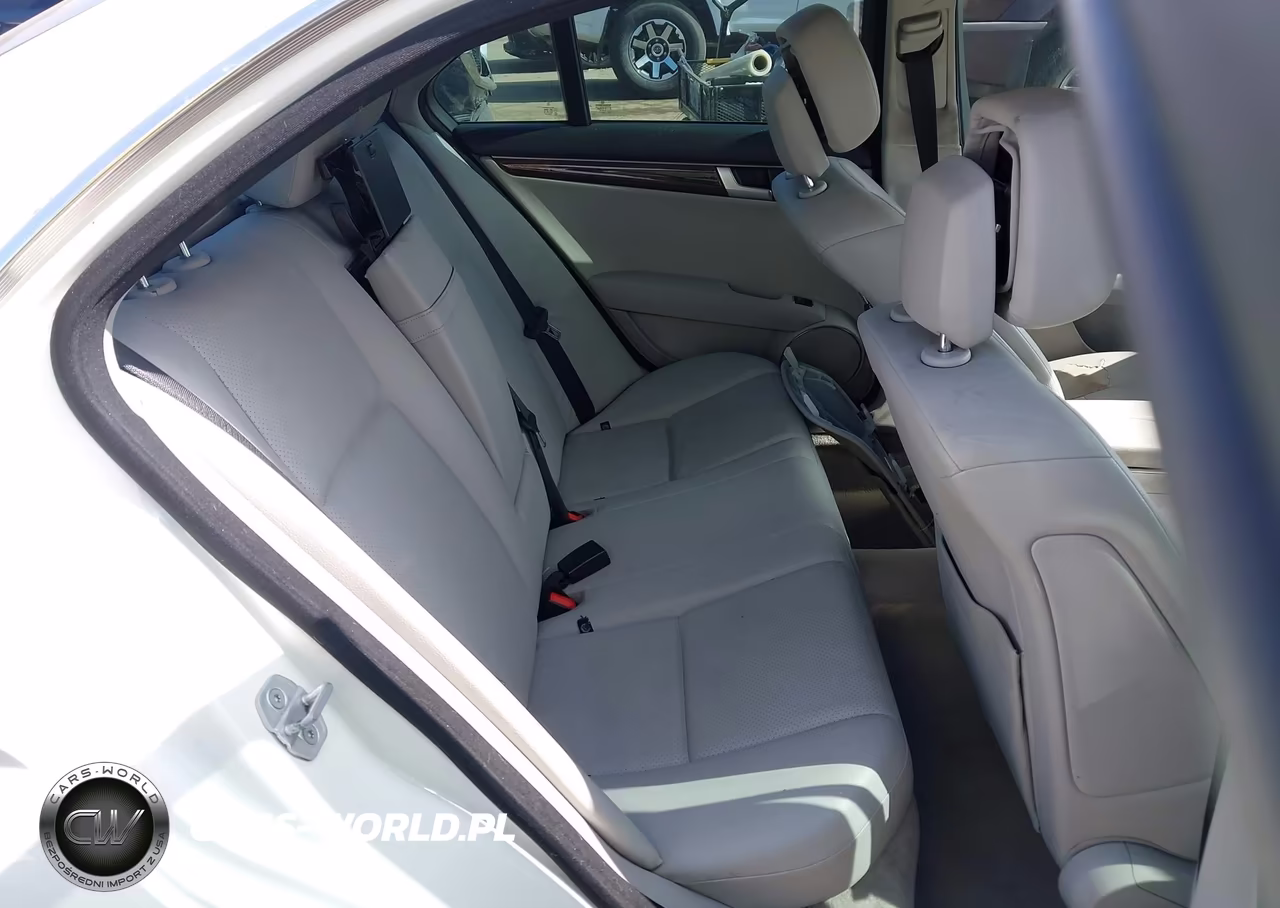 2012 Mercedes-Benz C 250 Luxury VIN:WDDGF4HB9CR222469 - 8