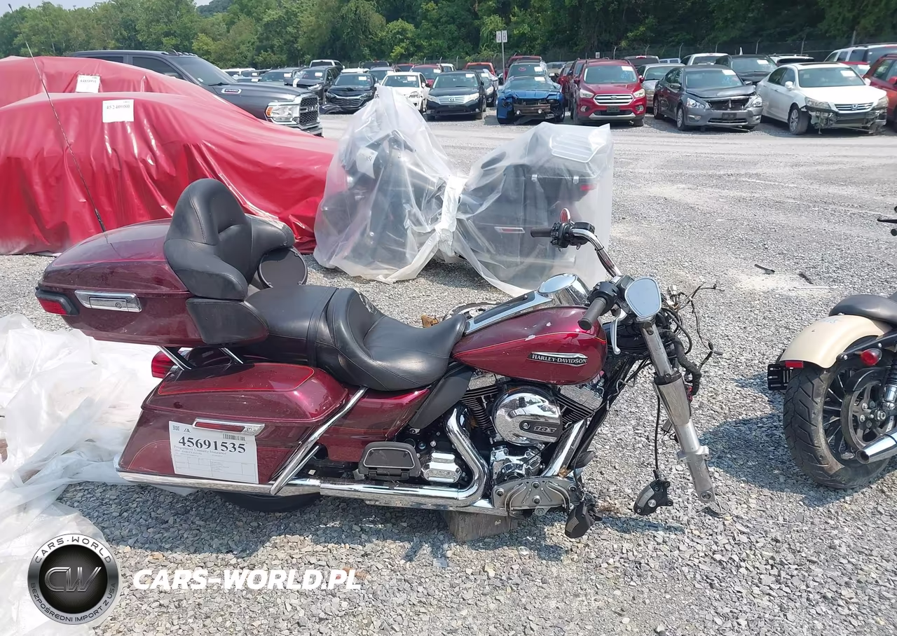 2016 Harley-Davidson Flhtcu Ultra Classic Electra Gld VIN:1HD1FCM12GB691410 - 12