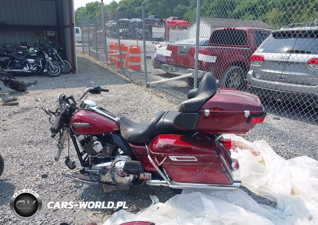 2016 Harley-Davidson Flhtcu Ultra Classic Electra Gld VIN:1HD1FCM12GB691410 - 13