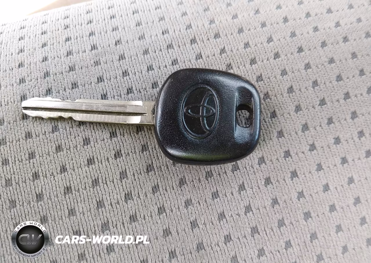 2008 Toyota Sienna Le VIN:5TDZK23C58S174402 - 11