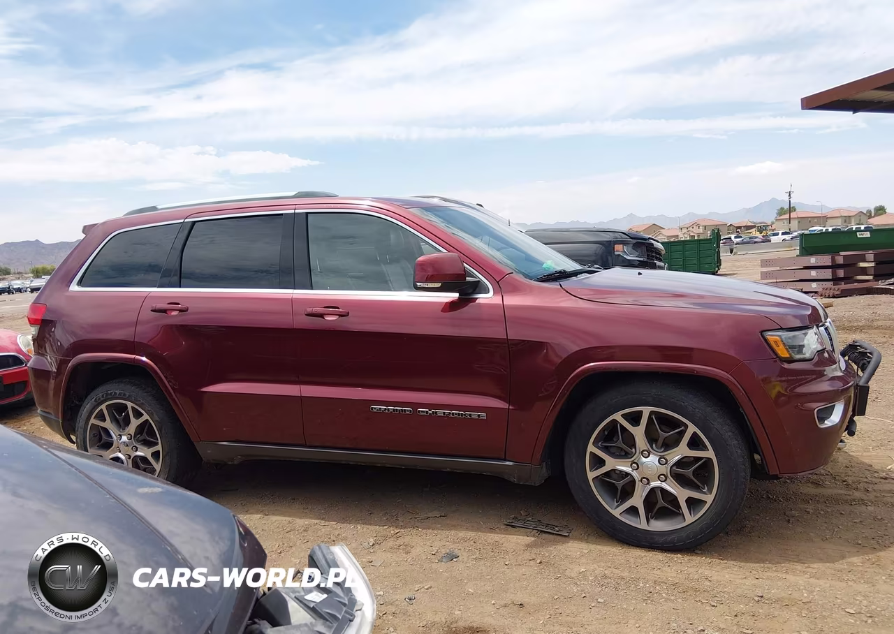 2018 Jeep Grand Cherokee Sterling Edition 4X4 VIN:1C4RJFBT4JC284666 - 13