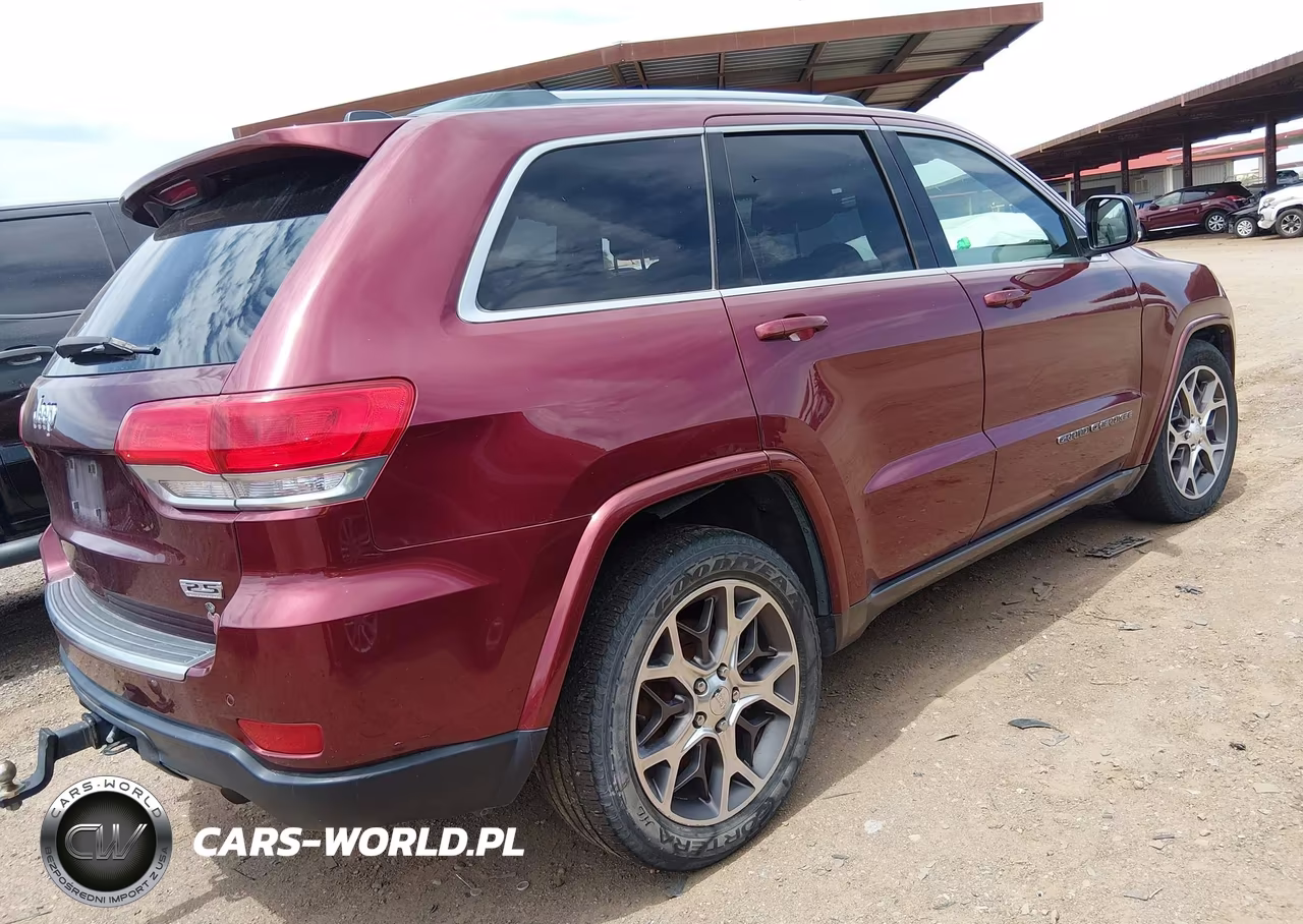 2018 Jeep Grand Cherokee Sterling Edition 4X4 VIN:1C4RJFBT4JC284666 - 4