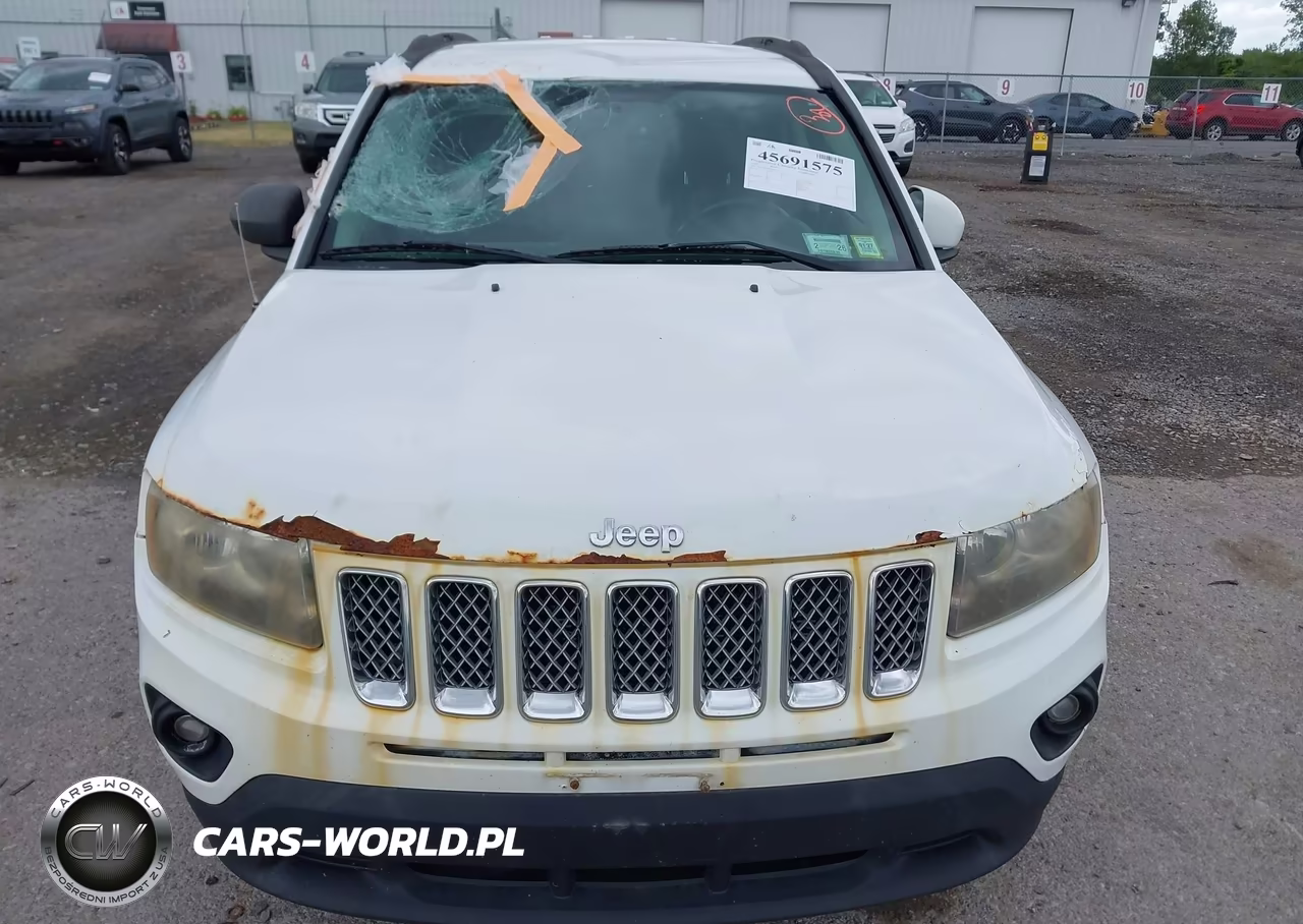 2014 Jeep Compass Latitude VIN:1C4NJDEB6ED847111 - 12