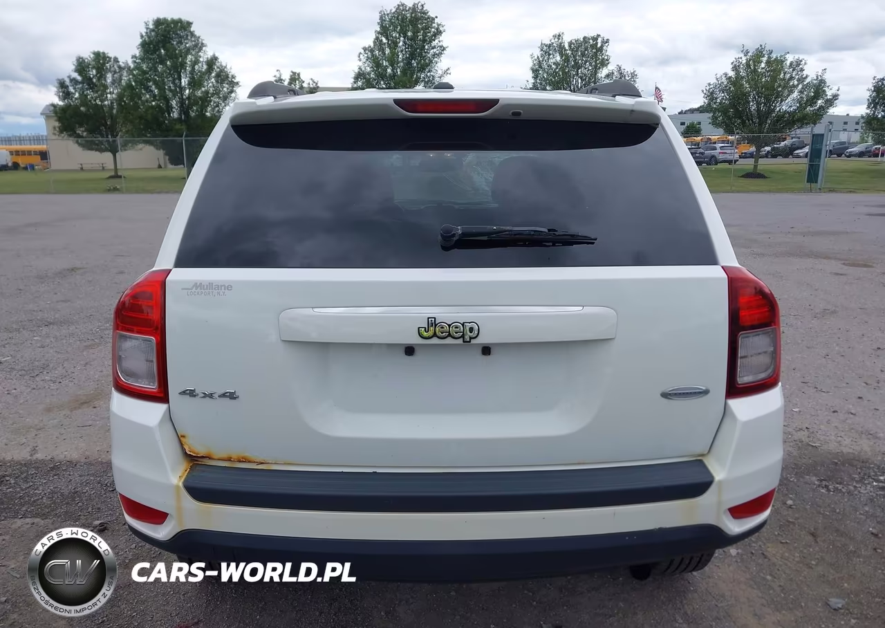 2014 Jeep Compass Latitude VIN:1C4NJDEB6ED847111 - 16