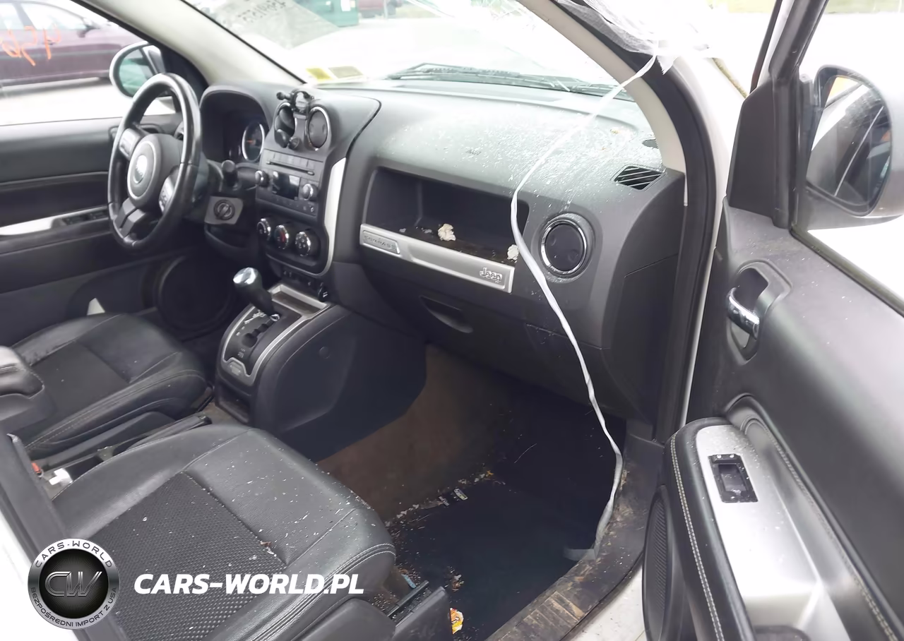 2014 Jeep Compass Latitude VIN:1C4NJDEB6ED847111 - 5