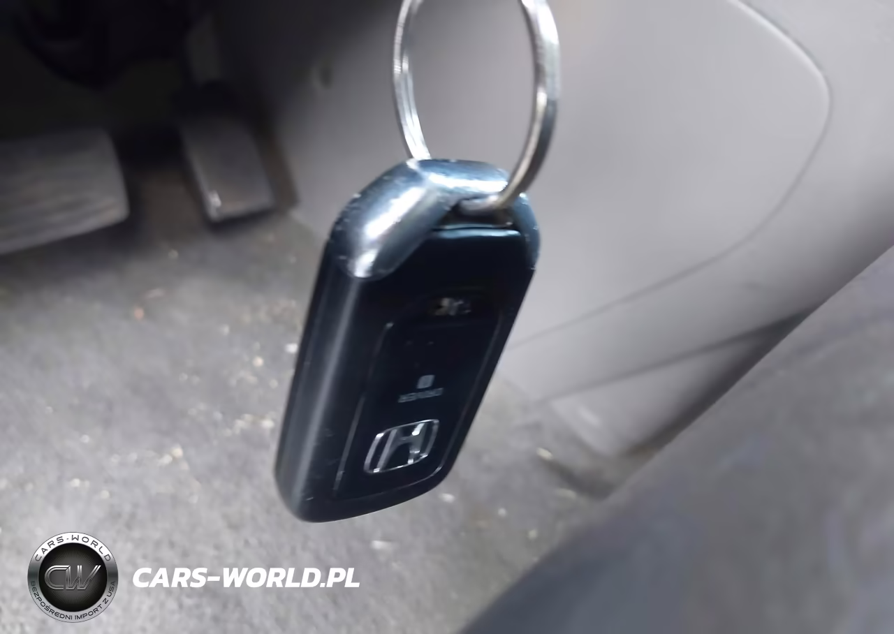 2015 Honda Odyssey Touring-Touring Elite VIN:5FNRL5H91FB094088 - 11