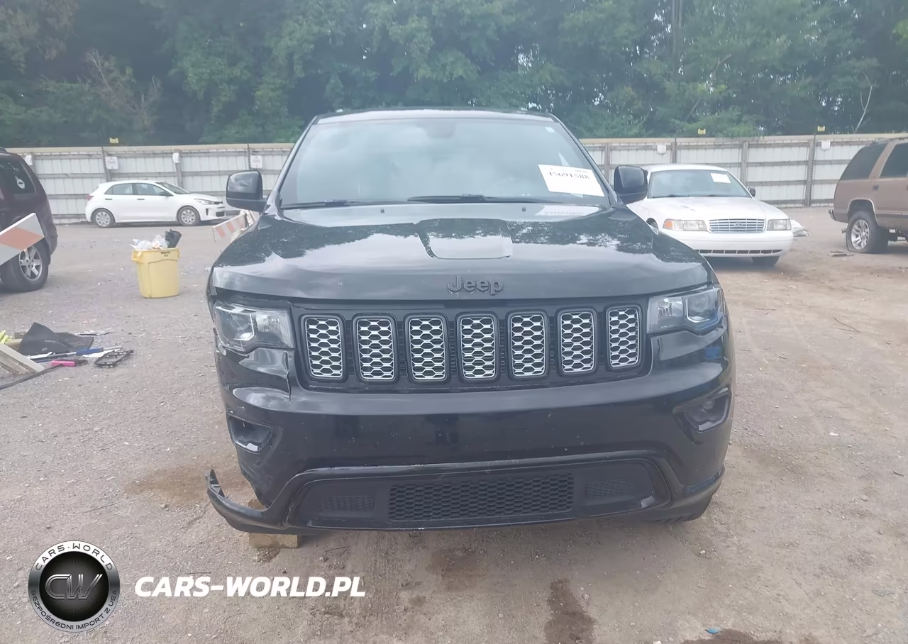 2018 Jeep Grand Cherokee Altitude 4X4 VIN:1C4RJFAG1JC264704 - 12