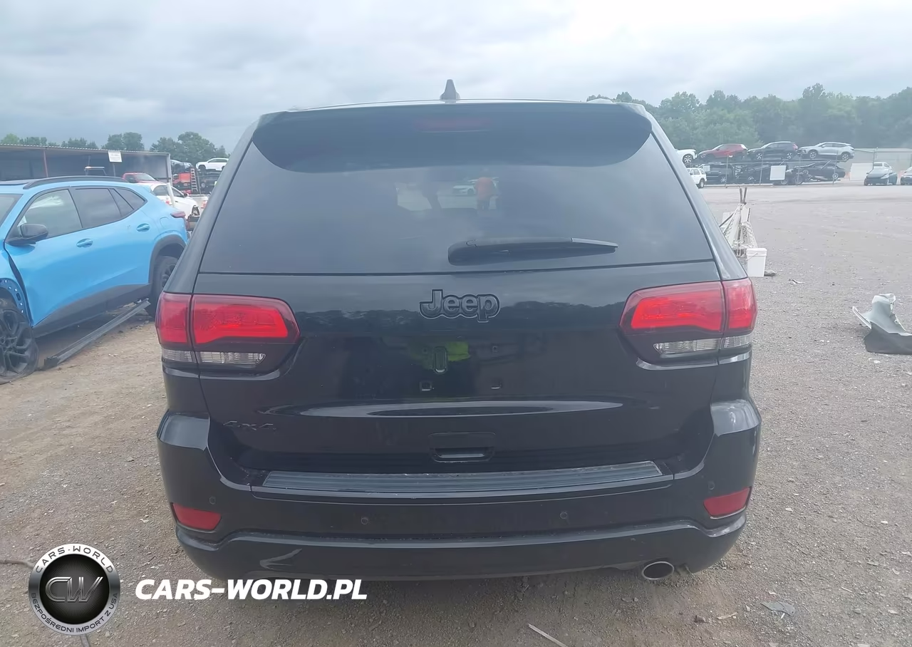 2018 Jeep Grand Cherokee Altitude 4X4 VIN:1C4RJFAG1JC264704 - 16