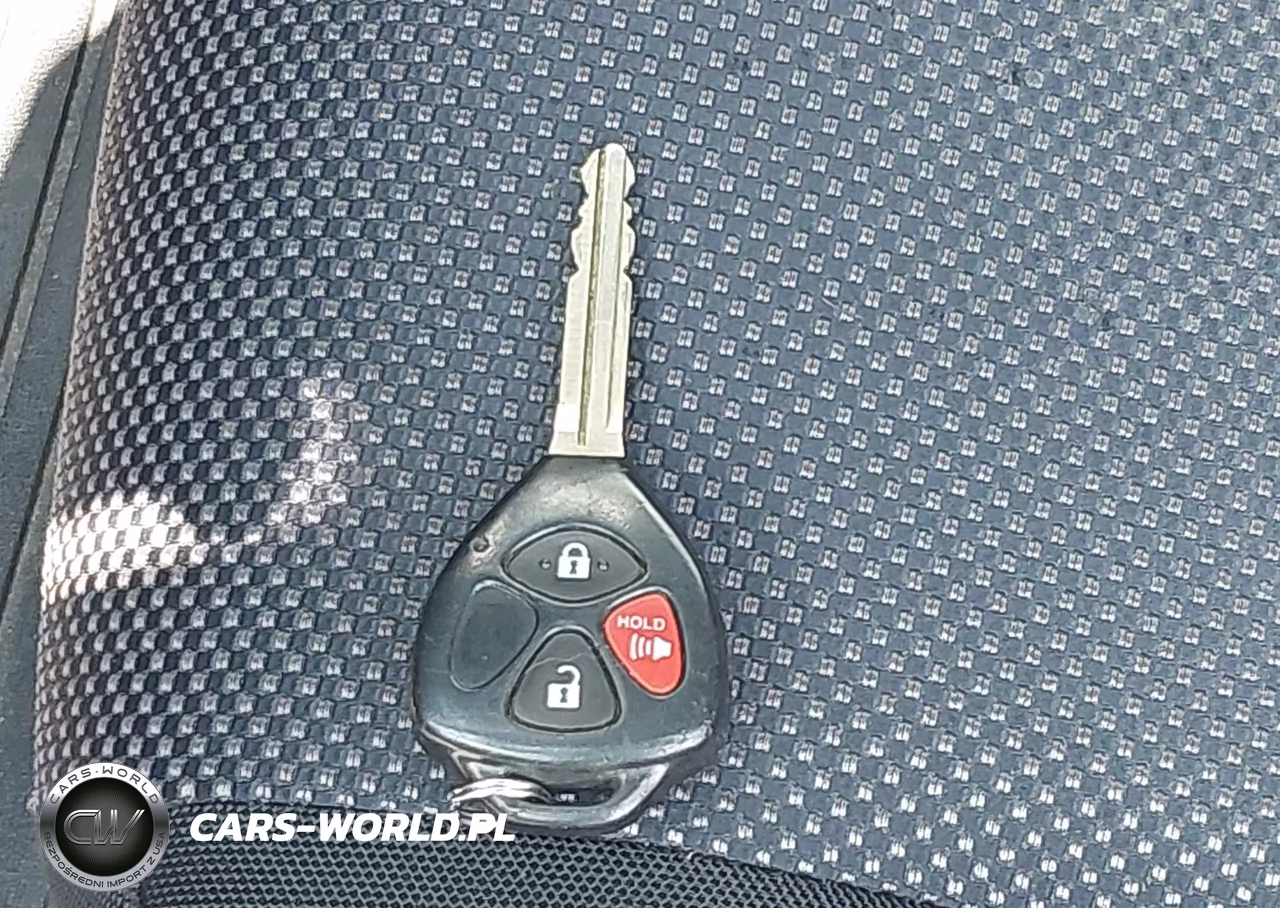 2008 Scion Tc VIN:JTKDE167280257324 - 11