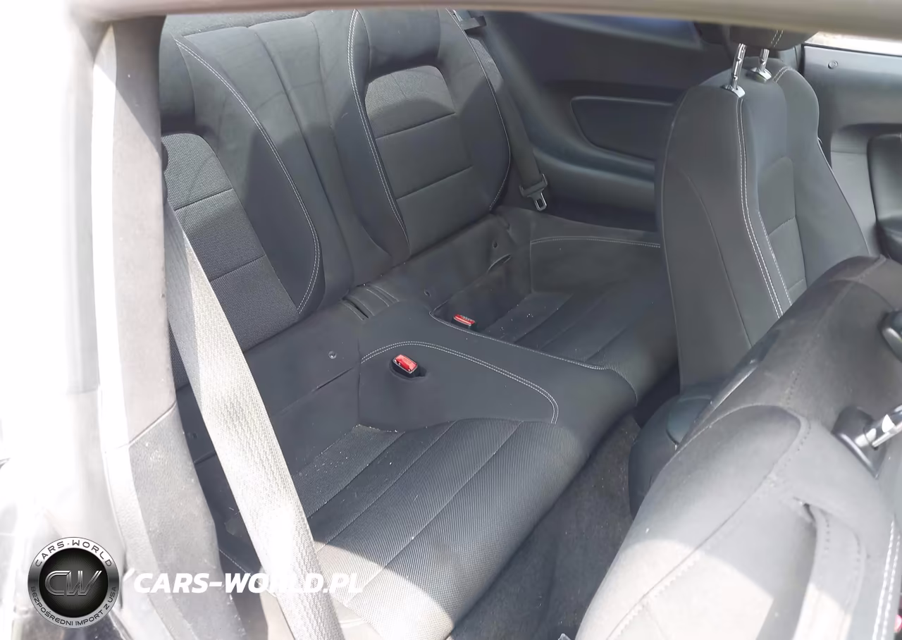 2017 Ford Mustang V6 VIN:1FA6P8AM9H5343819 - 8