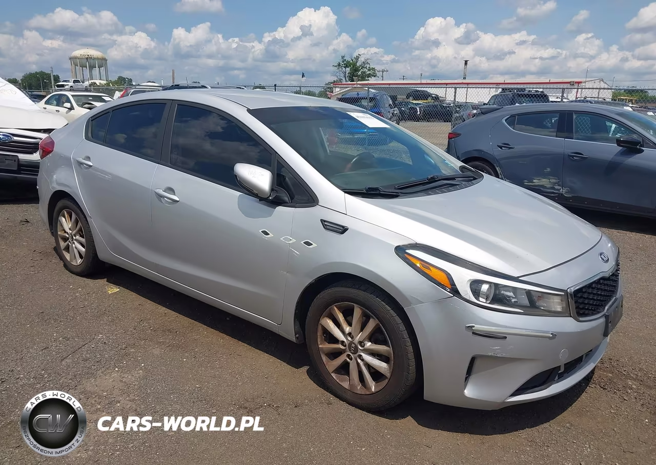 2017 Kia Forte Lx VIN:3KPFL4A75HE131982 - 1