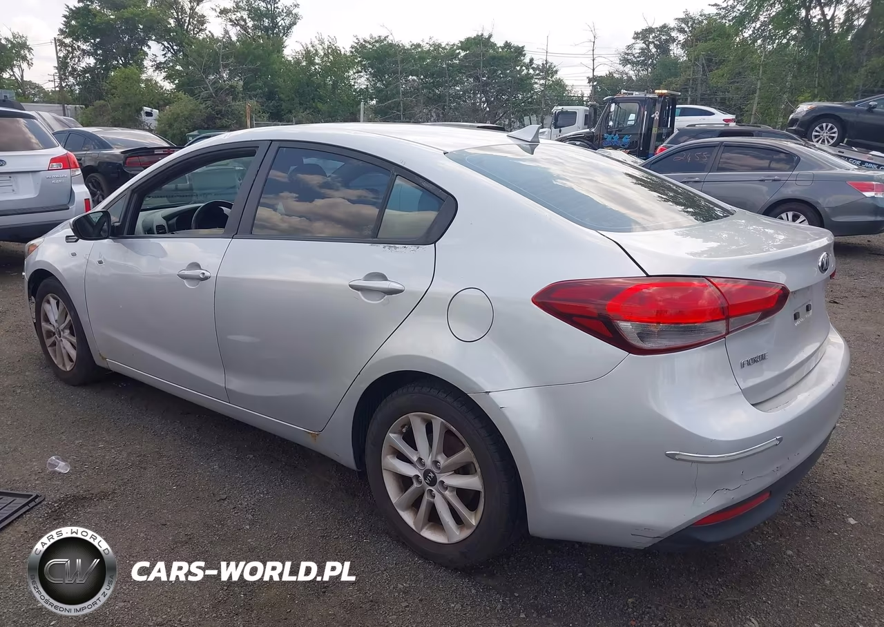 2017 Kia Forte Lx VIN:3KPFL4A75HE131982 - 3