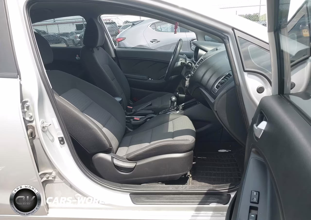 2017 Kia Forte Lx VIN:3KPFL4A75HE131982 - 5