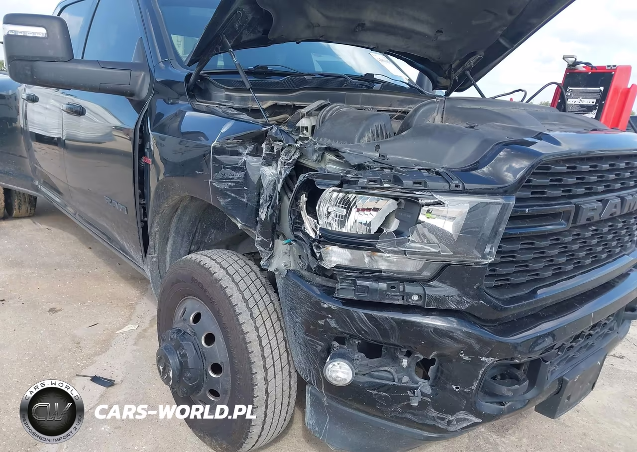 2023 Ram 3500 VIN:3C63RRHL5PG512808 - 12