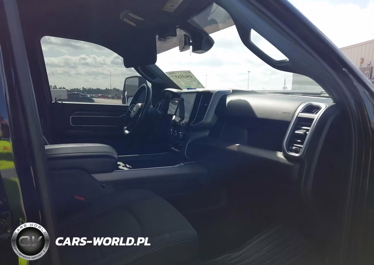 2023 Ram 3500 VIN:3C63RRHL5PG512808 - 5