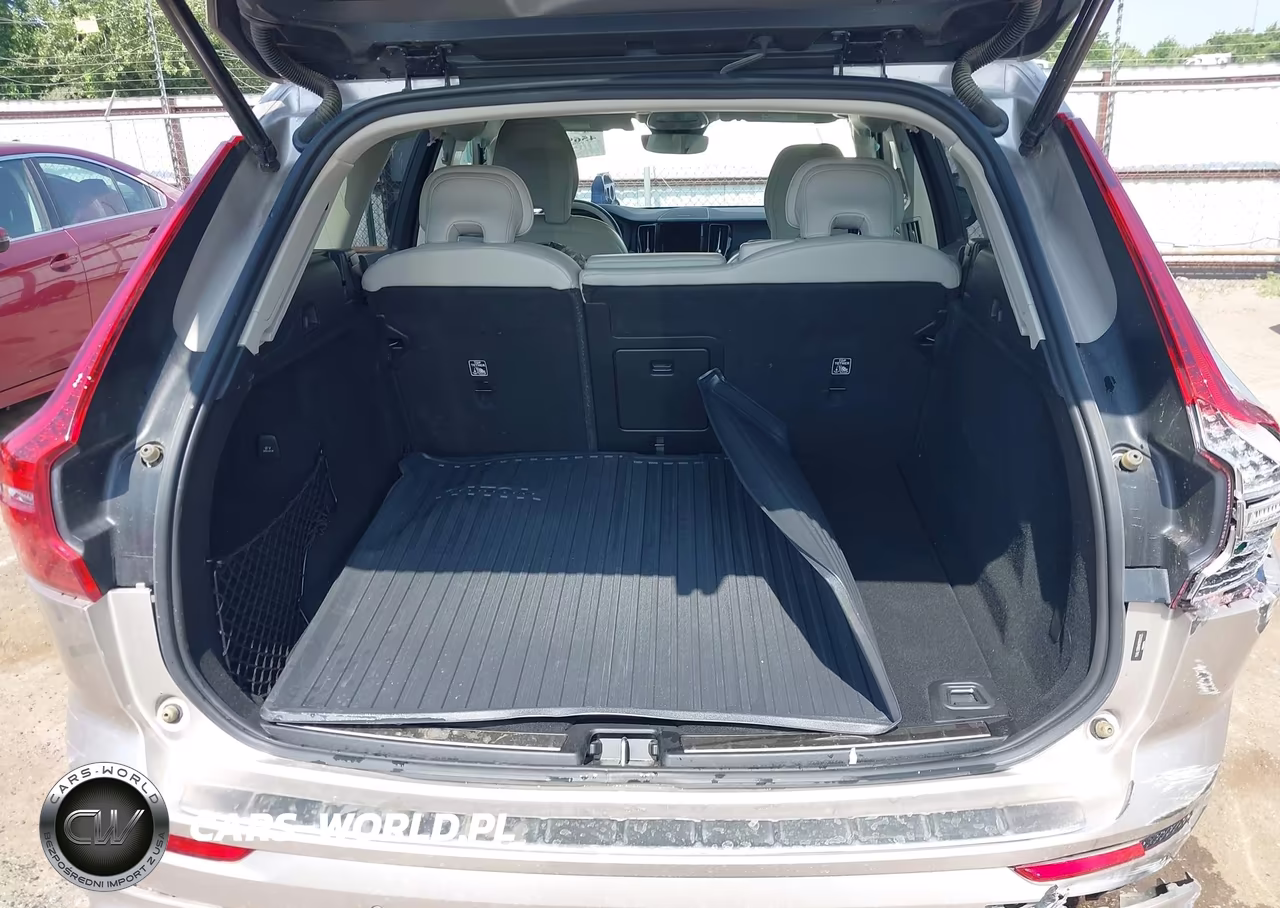 2024 Volvo Xc60 B5 Ultimate Dark Theme VIN:YV4L12RM4R1819125 - 18
