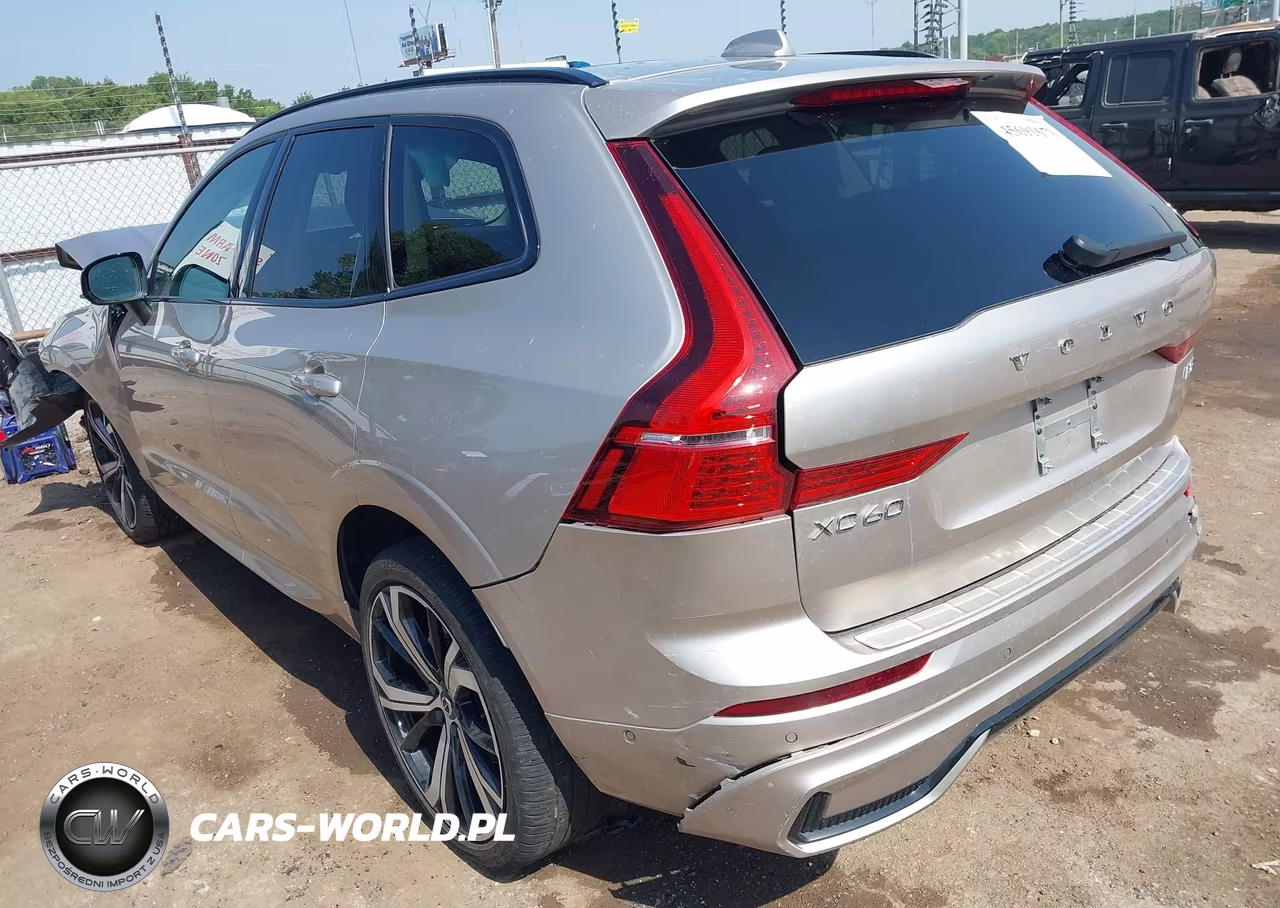 2024 Volvo Xc60 B5 Ultimate Dark Theme VIN:YV4L12RM4R1819125 - 3