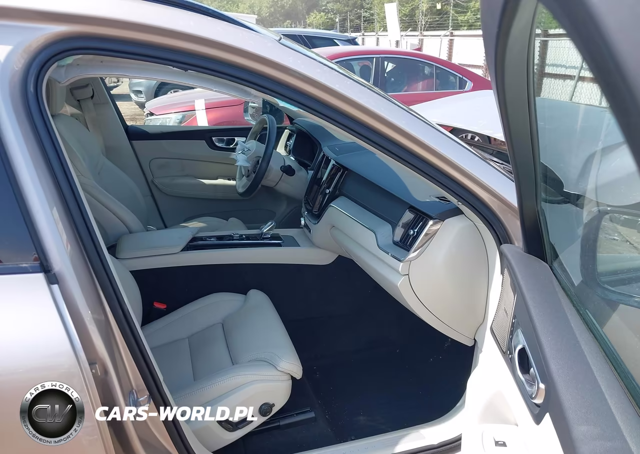 2024 Volvo Xc60 B5 Ultimate Dark Theme VIN:YV4L12RM4R1819125 - 5