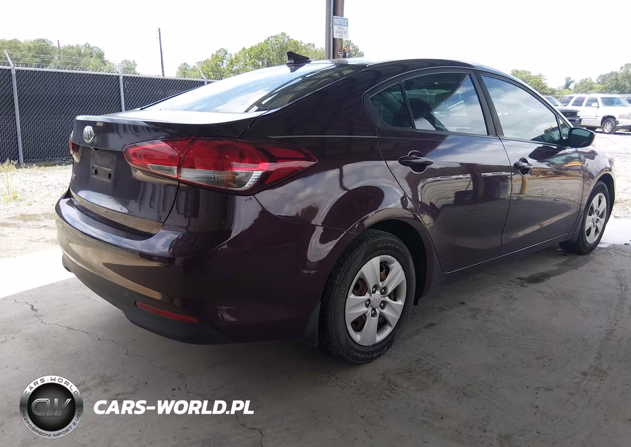 2018 Kia Forte Lx VIN:3KPFL4A77JE282120 - 4