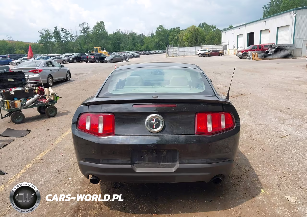 2011 Ford Mustang V6 Premium VIN:1ZVBP8AM8B5143673 - 16
