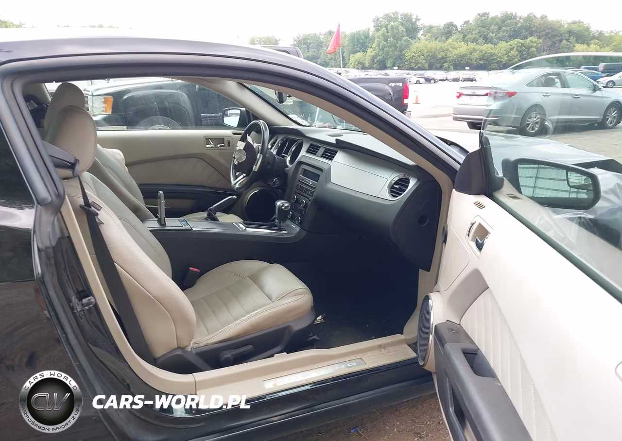2011 Ford Mustang V6 Premium VIN:1ZVBP8AM8B5143673 - 5