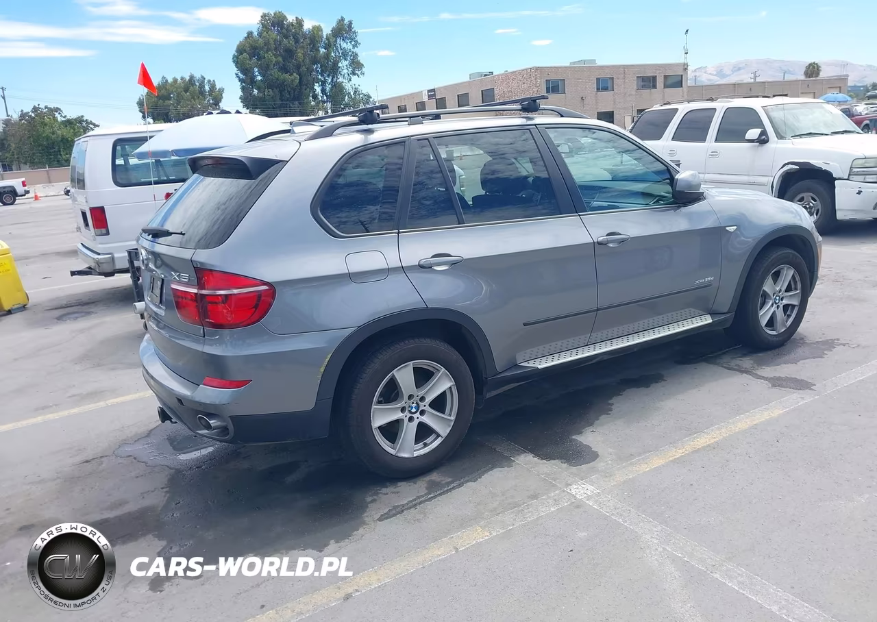 2012 BMW X5 xDrive35D VIN:5UXZW0C50C0B88389 - 4